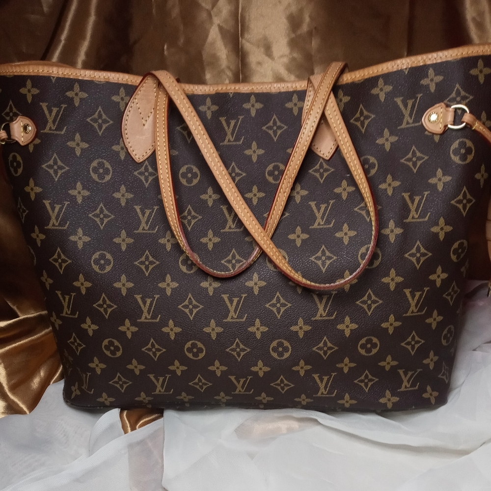 Authentic Louis Vuitton MONOGRAM NEVER FULL GM Hobo bag